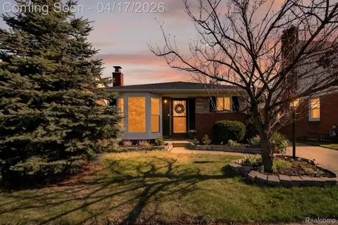 15720 Regina Ave, Allen Park, MI 48101
