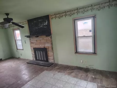 6299 Hunt St, Romulus, MI 48174 photo 8