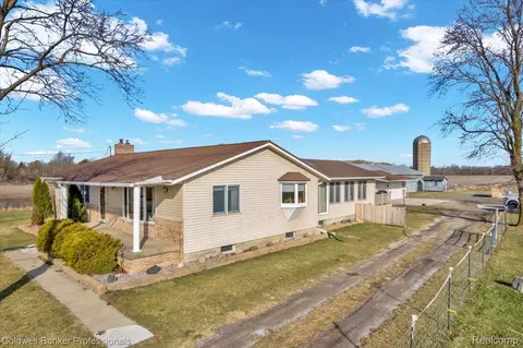 7410 Wilson Rd, Montrose, MI 48457