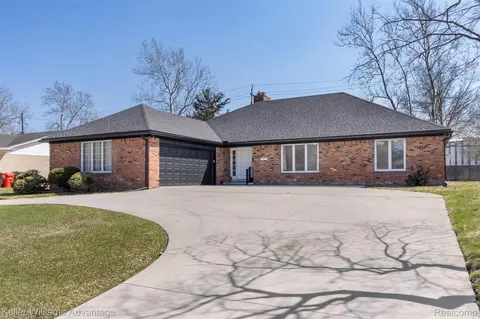 17005 Westland Ave, Southfield, MI 48075