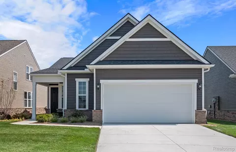 3371 Beech Bark Ct, Milford, MI 48381