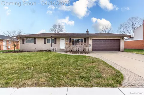30087 Lyndon St, Livonia, MI 48154