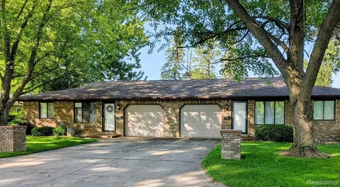 225 Charles St, Saint Charles, MI 48655