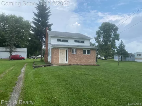 102 Jean St, Yale, MI 48097