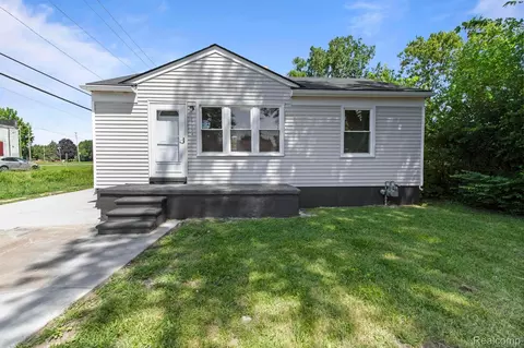 27334 Notre Dame St, Inkster, MI 48141