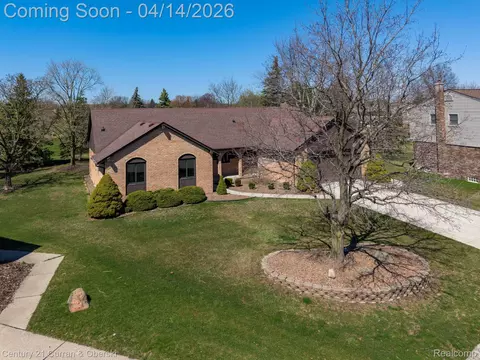 41100 White Haven Ct, Northville, MI 48168