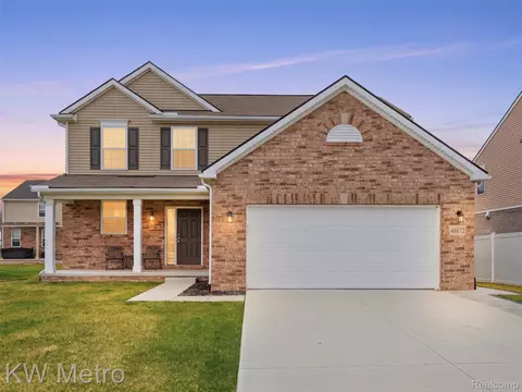 48672 Ivory Orchard Dr, Macomb, MI 48042