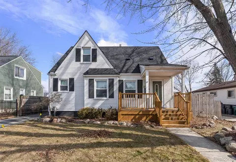 1828 Bacon Ave, Berkley, MI 48072