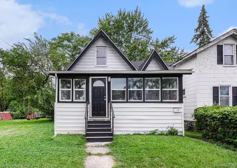 18037 Russell St, Highland Park, MI 48203
