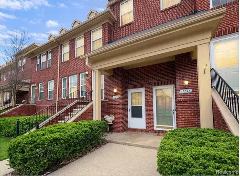 15650 Stone Crossing Dr, Southfield, MI 48075