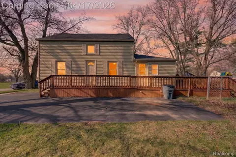 102 S Matteson St, Capac, MI 48014