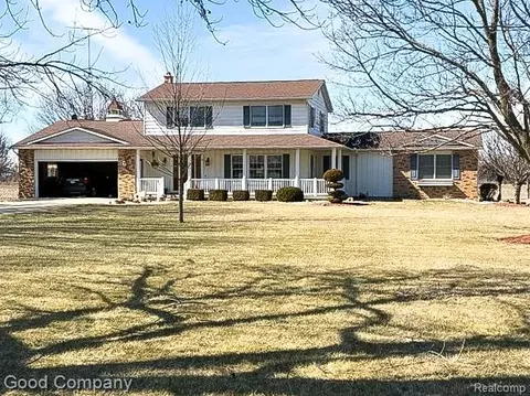 9105 Liken Rd, Sebewaing, MI 48759