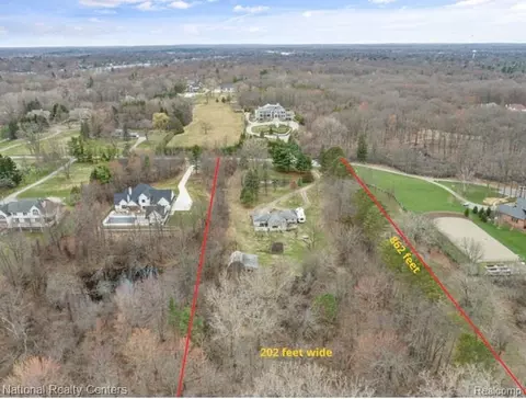 lot Apt 00056 Northwood Dr, West Bloomfield, MI 48324
