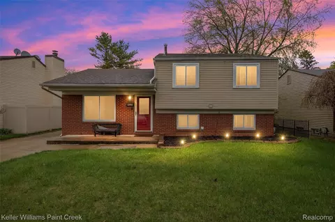 33984 Little Mack Ave, Clinton Township, MI 48035