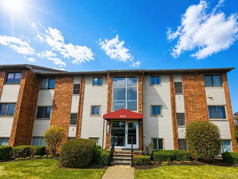 1932 Klingensmith Rd #56 B, Bloomfield Hills, MI 48302