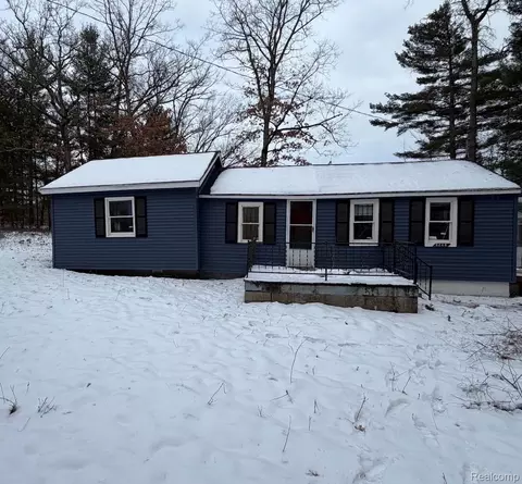 6240 S Labelle Dr, Yates, MI 49642