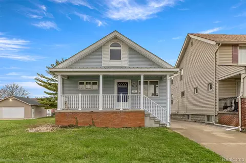 5210 Maple St, Dearborn, MI 48126