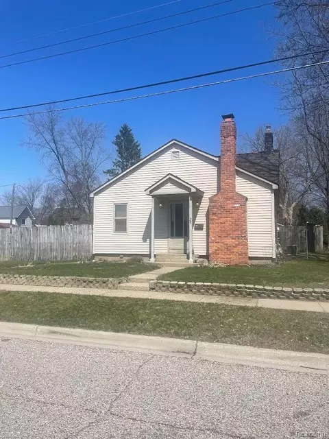 25 Crawford St, Oxford, MI 48371