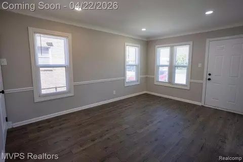 Living - 20813 Universal Ave, Eastpointe, MI 48021 photo 2 of 3