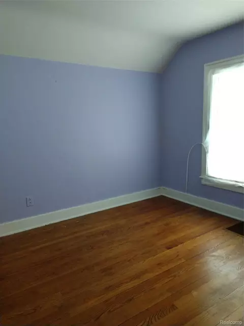 Bedroom - 2212 Hoff St, Flint, MI 48506 photo 2 of 5