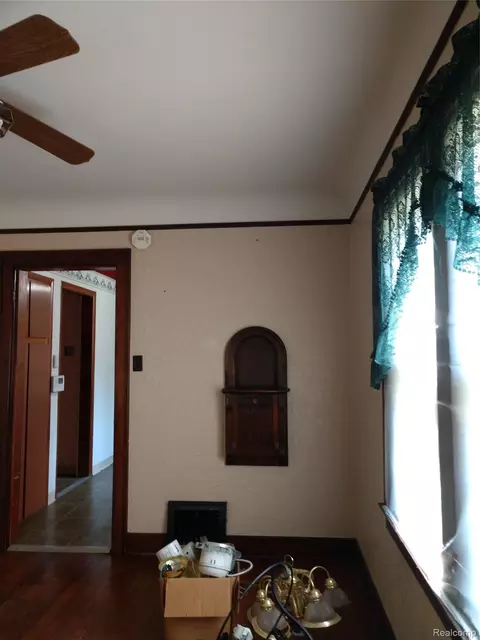 Entry Way - 2212 Hoff St, Flint, MI 48506 photo 1 of 5