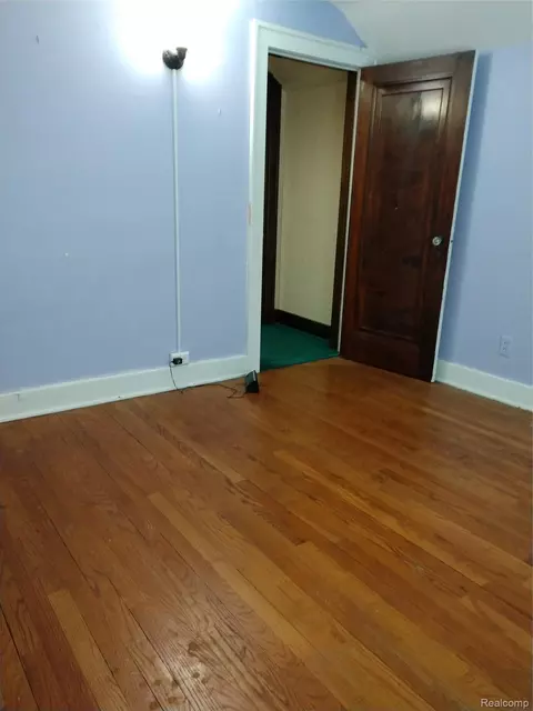 Bedroom - 2212 Hoff St, Flint, MI 48506 photo 3 of 5