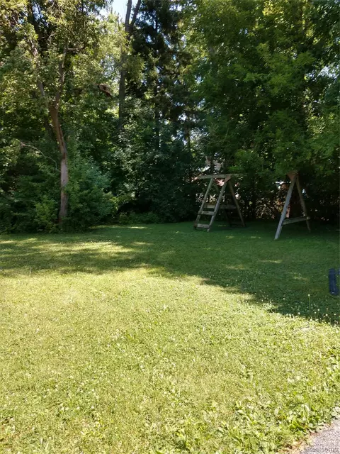 Exterior - 2212 Hoff St, Flint, MI 48506 photo 3 of 6