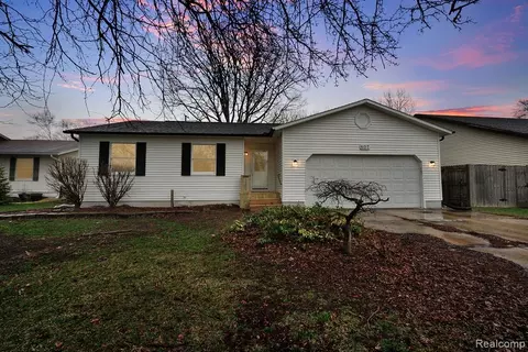 807 Saint Bernard St, Marysville, MI 48040