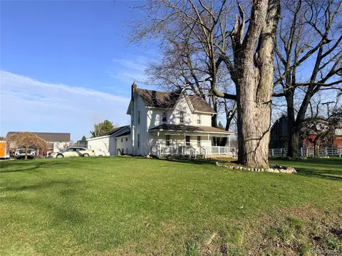 Exterior - 6038 Byron Rd, Howell, MI 48855 photo 1 of 6