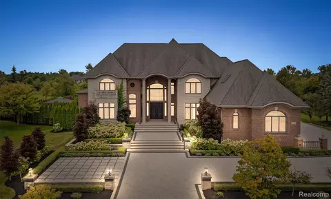 21165 Bridle Run, Northville, MI 48167