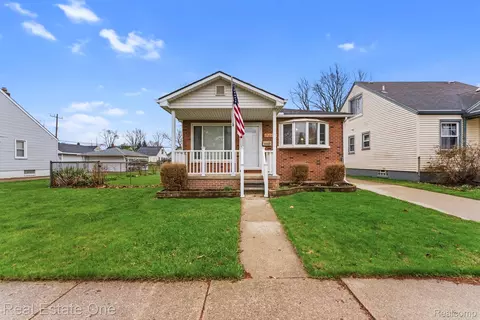 17190 Wood St, Melvindale, MI 48122
