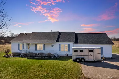 12833 Sullivan Rd, Emmett, MI 48022