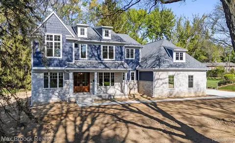 3627 Middlebury Ln, Bloomfield Hills, MI 48301