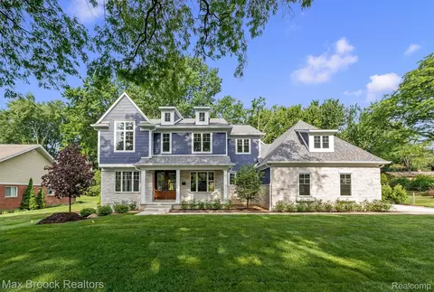 3627 Middlebury Ln, Bloomfield Hills, MI 48301