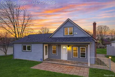 1951 N Crown St, Westland, MI 48185