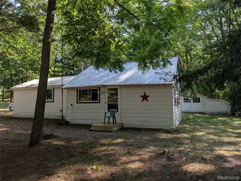 3821 S Townline Rd S, Denton, MI 48651