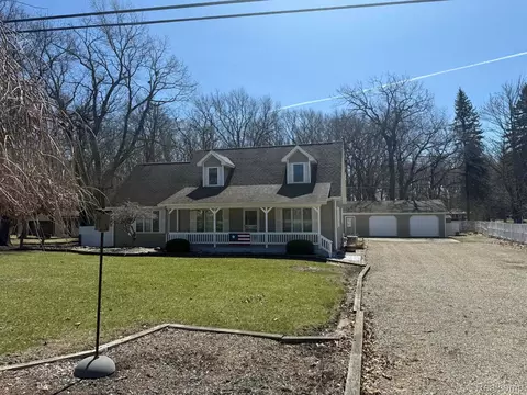 4689 Port Austin Rd, Lake, MI 48725