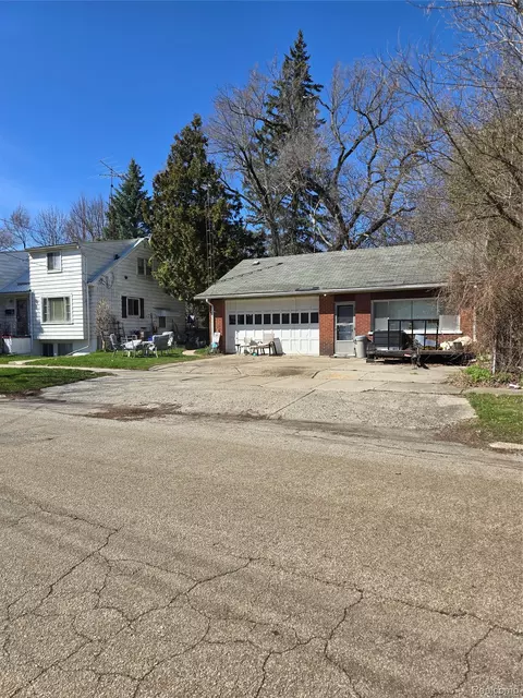 2601 Bennett Ave, Flint, MI 48506