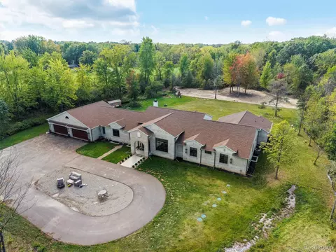 8799 S Rushton Rd, Northfield, MI 48178