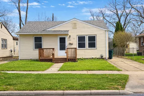 1381 E Chesterfield St, Ferndale, MI 48220