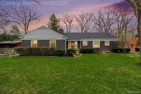 330 Cole Rd, Monroe, MI 48162