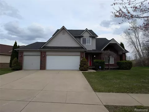 33445 Bay Hill Dr, Romulus, MI 48174