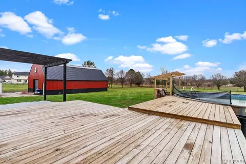 Exterior - 7200 E Potter Rd, Davison, MI 48423 photo 12 of 15