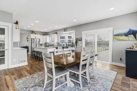 Dining - 7200 E Potter Rd, Davison, MI 48423 photo 3 of 3