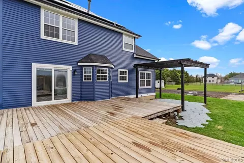 Exterior - 7200 E Potter Rd, Davison, MI 48423 photo 10 of 15