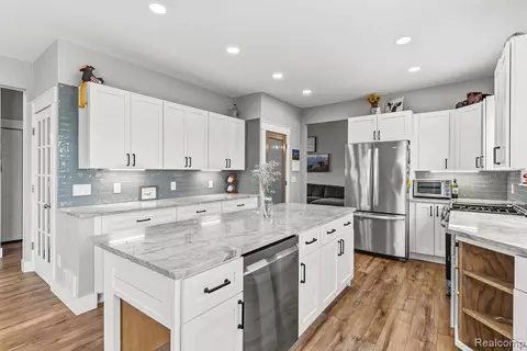 Kitchen - 7200 E Potter Rd, Davison, MI 48423 photo 3 of 6