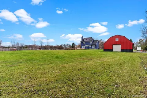 Exterior - 7200 E Potter Rd, Davison, MI 48423 photo 6 of 15