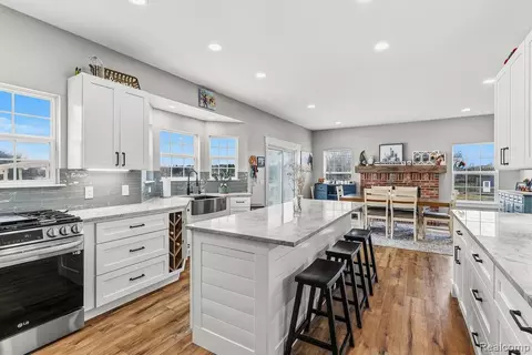 Kitchen - 7200 E Potter Rd, Davison, MI 48423 photo 6 of 6