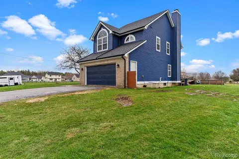 Exterior - 7200 E Potter Rd, Davison, MI 48423 photo 4 of 15