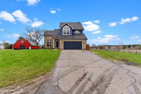 Exterior - 7200 E Potter Rd, Davison, MI 48423 photo 2 of 15